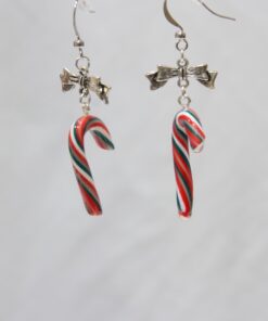 Boucles d'oreilles sucre d'orge aux couleurs de Noel apprêt en argent.